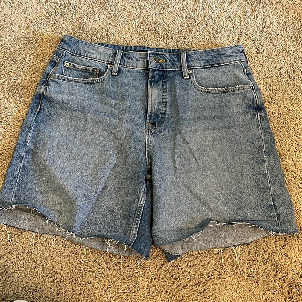 Free Assembly light wash high waisted jean shorts